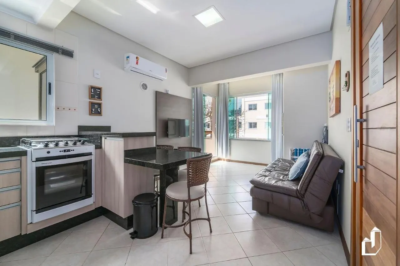 Com 01 Dormitorio E Para Entrar E Ser Feliz Bombinhas